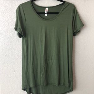 EUC S OLIVE LULAROE CLASSIC TEE